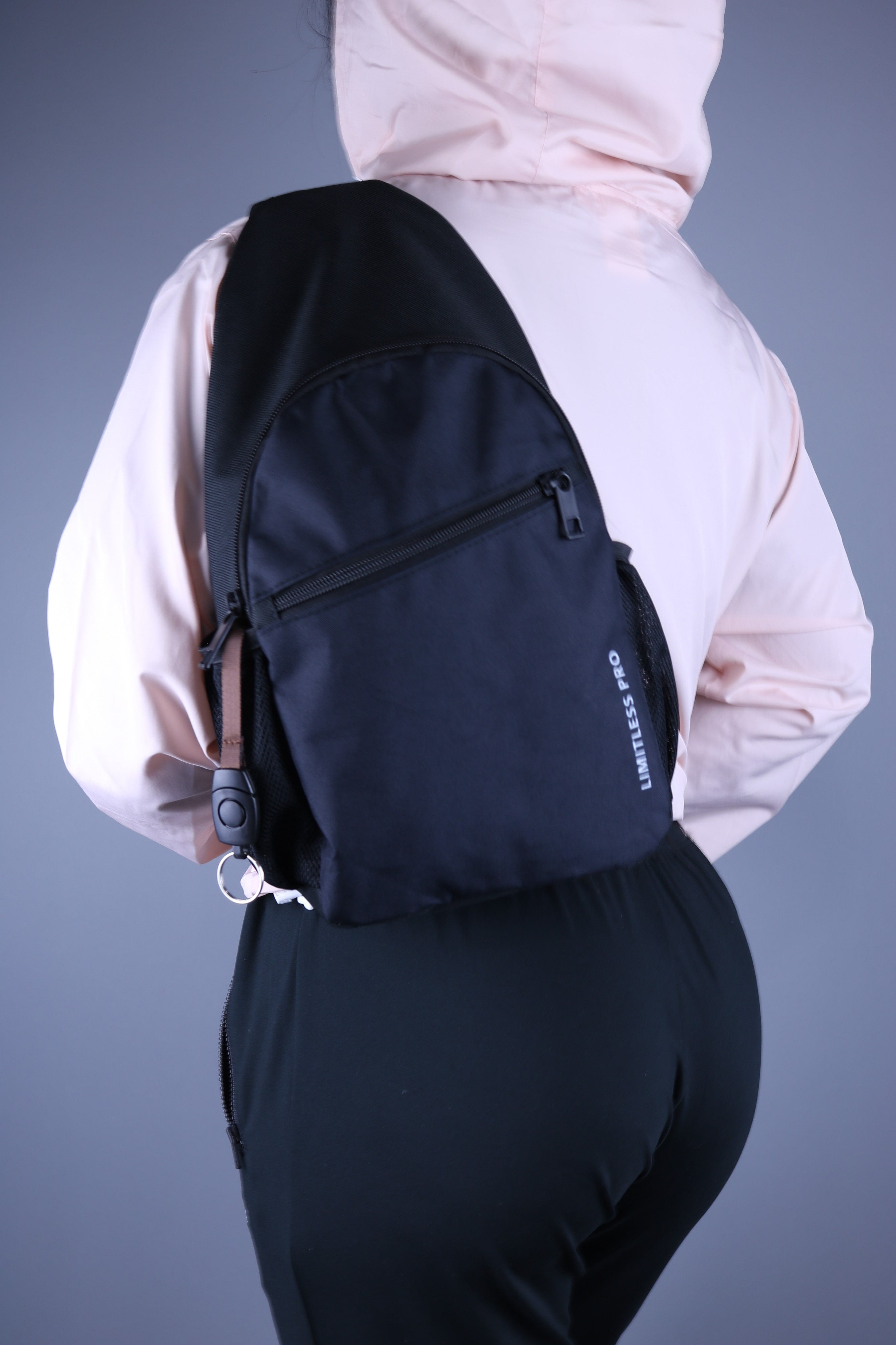 Elegante & CO - Limitless Pro Sports Chest Bag (Black)